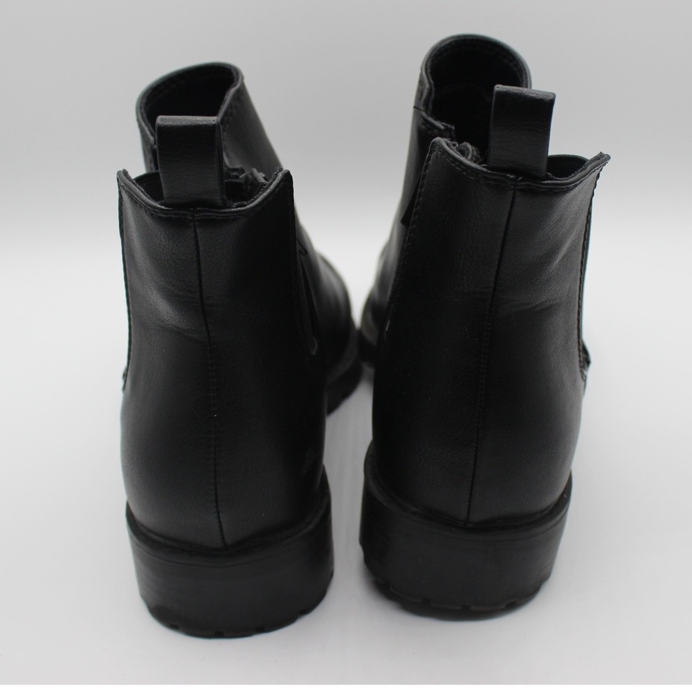 Torrid Black Faux Leather Chelsea Lug Sole Ankle Boots Side Zip 8WW 41335367 - Picture 4 of 8